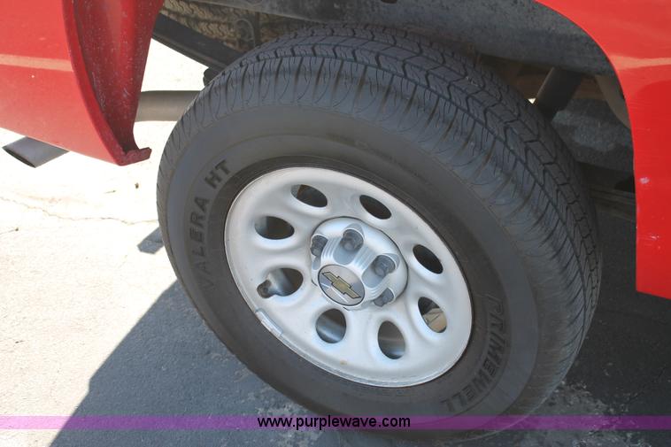 image for item C3727 2007 Chevrolet Silverado 1500 pickup truck