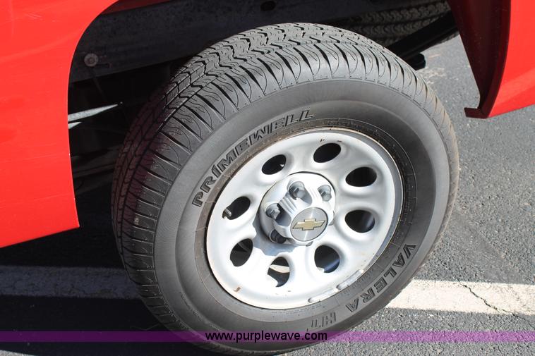 image for item C3727 2007 Chevrolet Silverado 1500 pickup truck