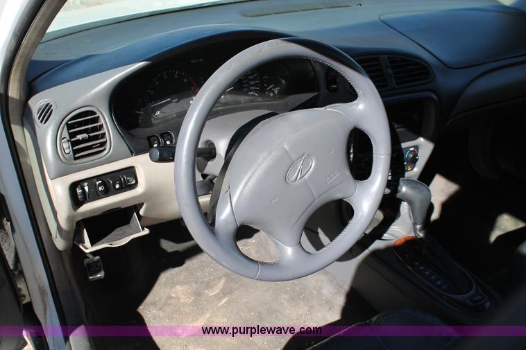 image for item C3729 1999 Oldsmobile Intrigue GL