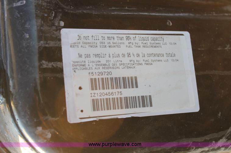 image for item C3750 2005 Chevrolet C6500 semi truck