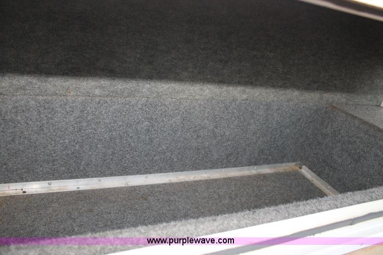 image for item C3759 2004 Fleetwood 36.5' RV fifth wheel trailer