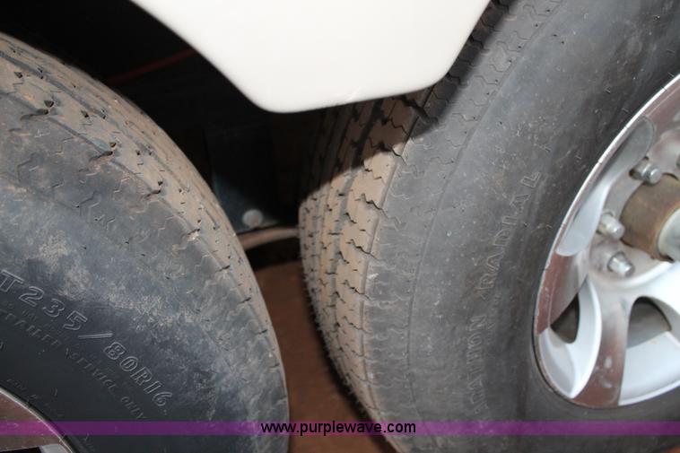 image for item C3759 2004 Fleetwood 36.5' RV fifth wheel trailer