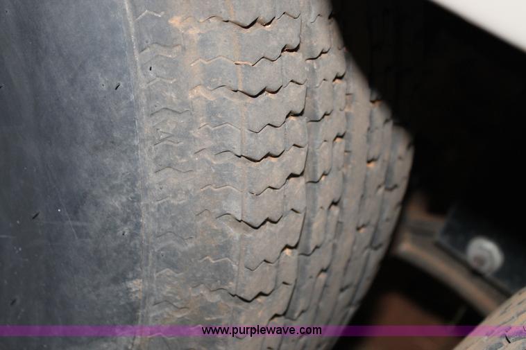 image for item C3759 2004 Fleetwood 36.5' RV fifth wheel trailer