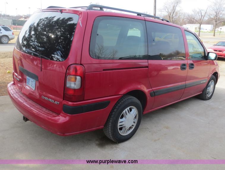 image for item D5971 1999 Chevrolet Venture van