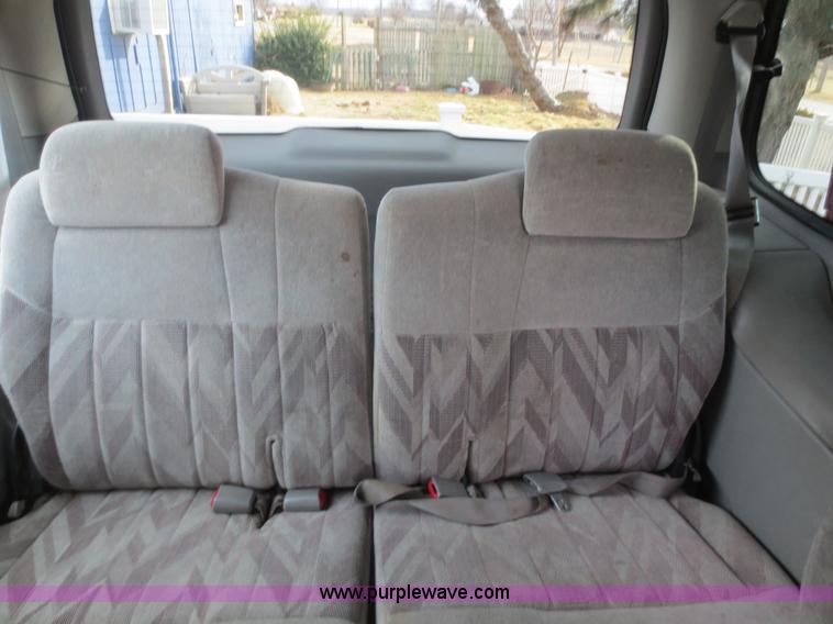 image for item D5971 1999 Chevrolet Venture van