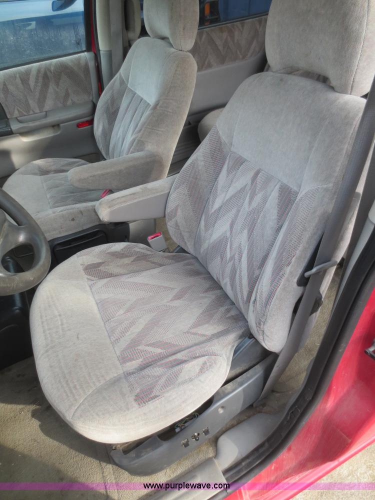 image for item D5971 1999 Chevrolet Venture van