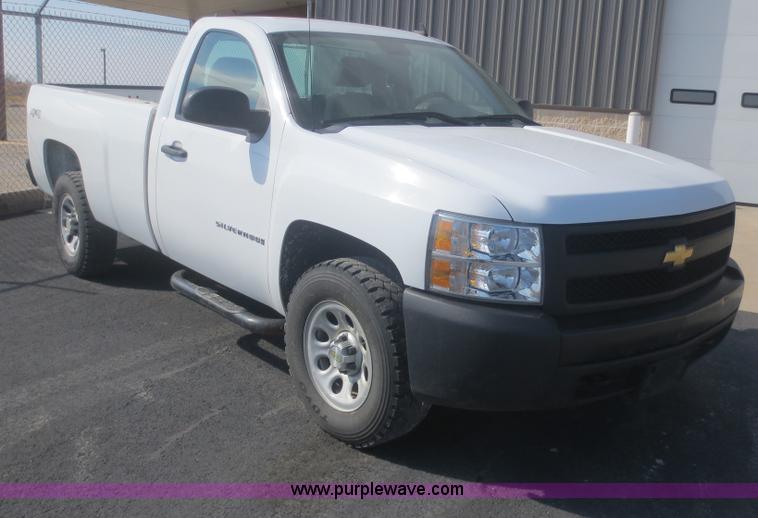 image for item F6785 2008 Chevrolet Silverado 1500 pickup truck