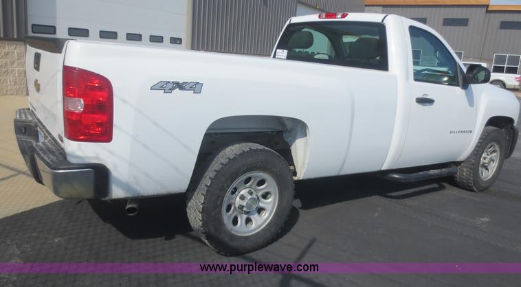 image for item F6785 2008 Chevrolet Silverado 1500 pickup truck