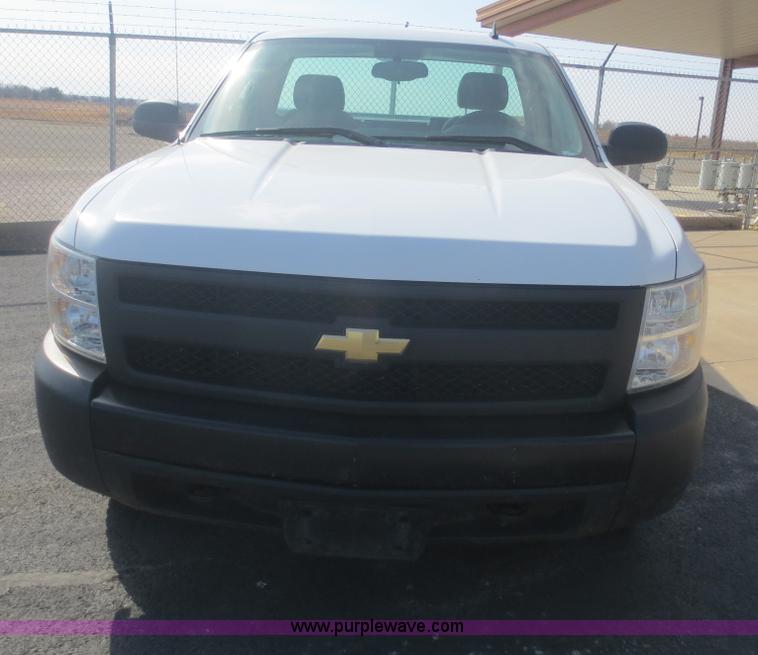 image for item F6785 2008 Chevrolet Silverado 1500 pickup truck
