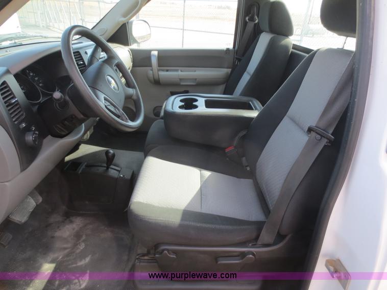 image for item F6785 2008 Chevrolet Silverado 1500 pickup truck