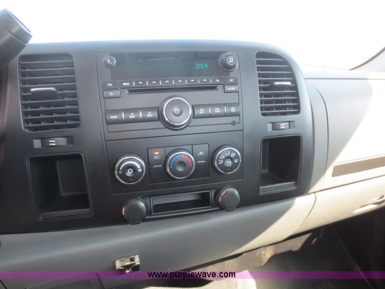 image for item F6785 2008 Chevrolet Silverado 1500 pickup truck