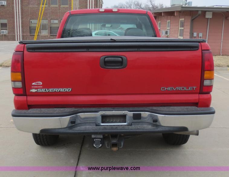 image for item F6815 2002 Chevrolet Silverado 1500 Z71 Ext. Cab pickup truck