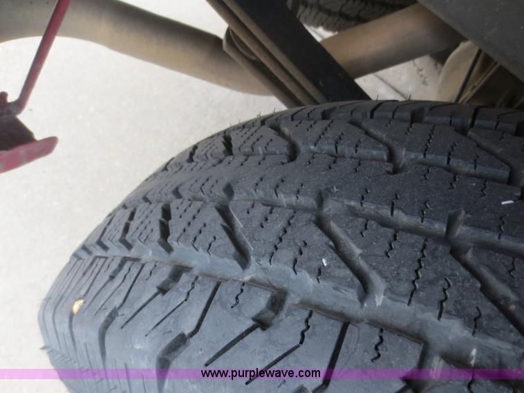 image for item F6815 2002 Chevrolet Silverado 1500 Z71 Ext. Cab pickup truck