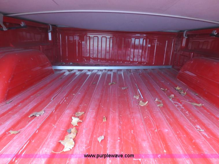 image for item F6815 2002 Chevrolet Silverado 1500 Z71 Ext. Cab pickup truck