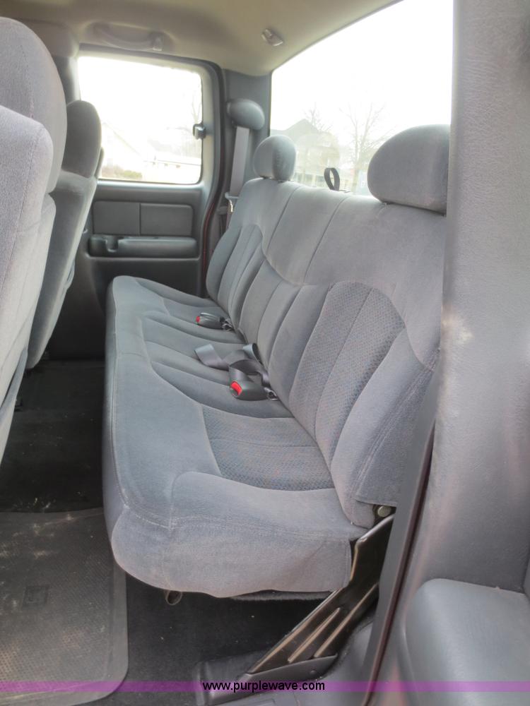 image for item F6815 2002 Chevrolet Silverado 1500 Z71 Ext. Cab pickup truck