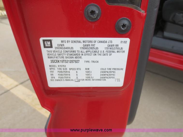 image for item F6815 2002 Chevrolet Silverado 1500 Z71 Ext. Cab pickup truck