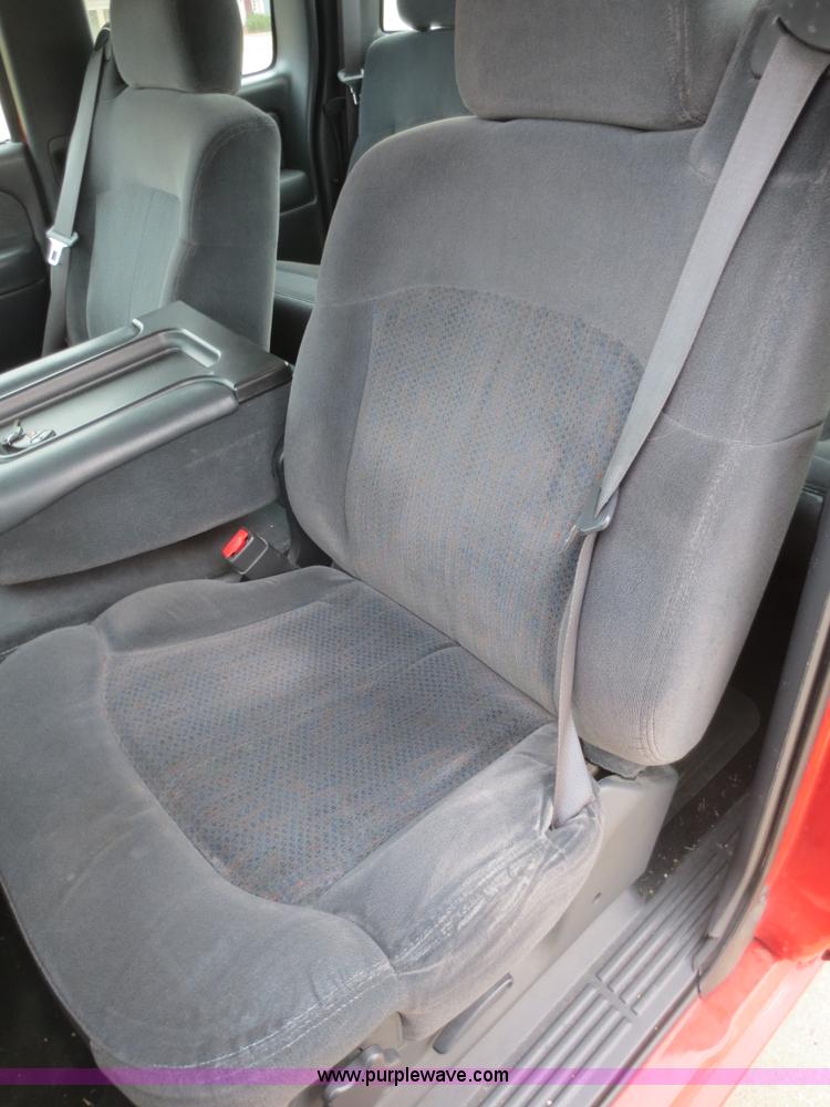 image for item F6815 2002 Chevrolet Silverado 1500 Z71 Ext. Cab pickup truck