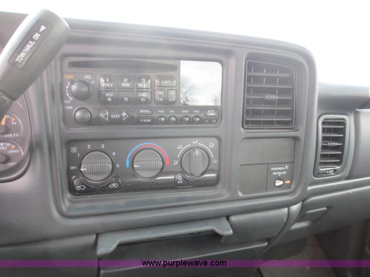 image for item F6815 2002 Chevrolet Silverado 1500 Z71 Ext. Cab pickup truck
