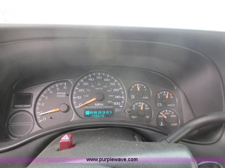 image for item F6815 2002 Chevrolet Silverado 1500 Z71 Ext. Cab pickup truck