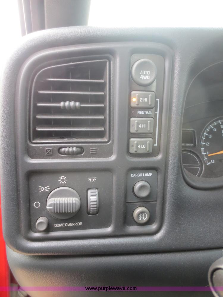 image for item F6815 2002 Chevrolet Silverado 1500 Z71 Ext. Cab pickup truck