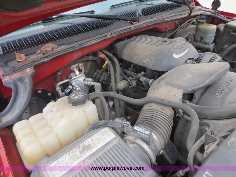 image for item F6815 2002 Chevrolet Silverado 1500 Z71 Ext. Cab pickup truck