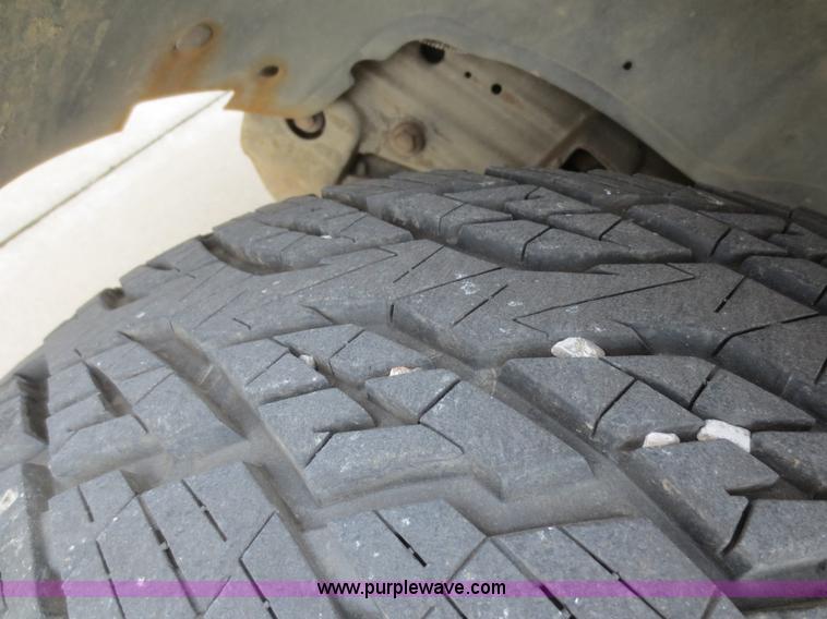 image for item F6816 2001 Chevrolet Silverado 1500 Z71 Ext. Cab pickup truck