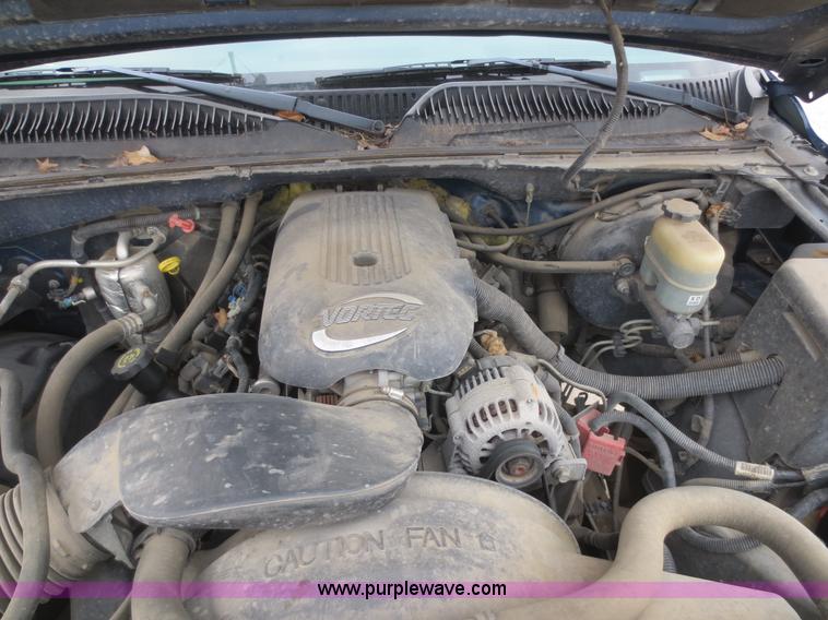 image for item F6816 2001 Chevrolet Silverado 1500 Z71 Ext. Cab pickup truck