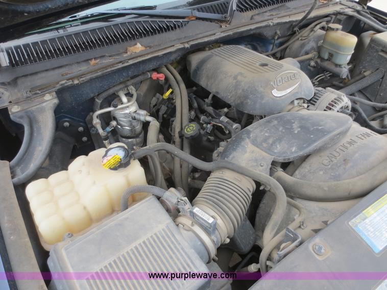 image for item F6816 2001 Chevrolet Silverado 1500 Z71 Ext. Cab pickup truck