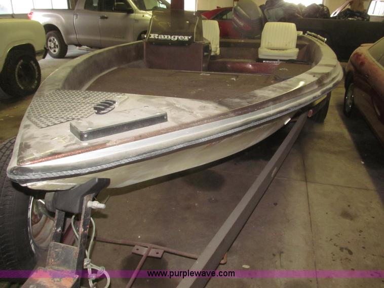 image for item F7245 1979 Ranger 18' boat