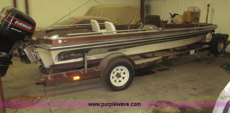 image for item F7245 1979 Ranger 18' boat