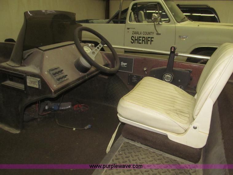 image for item F7245 1979 Ranger 18' boat