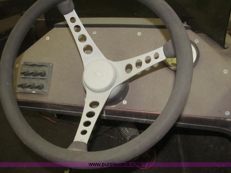 image for item F7245 1979 Ranger 18' boat