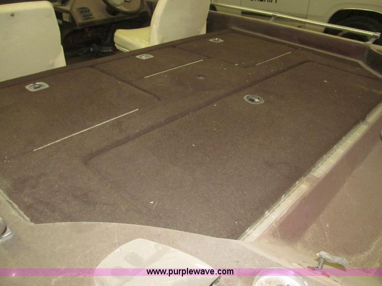 image for item F7245 1979 Ranger 18' boat