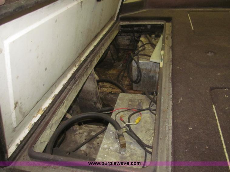 image for item F7245 1979 Ranger 18' boat