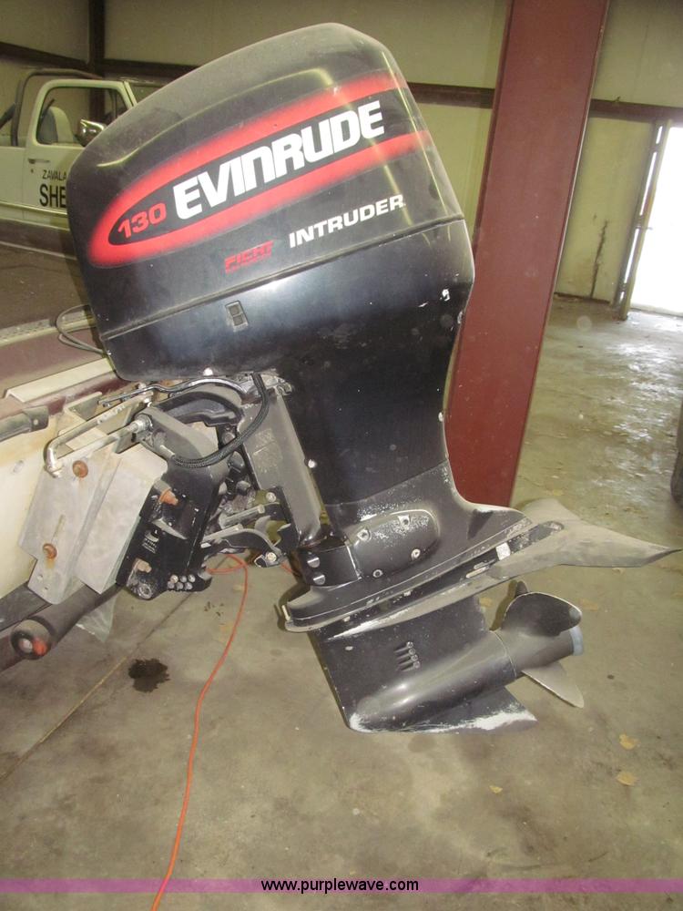 image for item F7245 1979 Ranger 18' boat