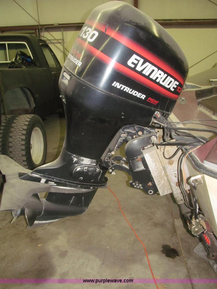 image for item F7245 1979 Ranger 18' boat