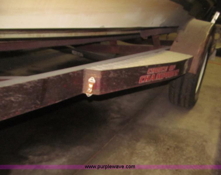 image for item F7245 1979 Ranger 18' boat