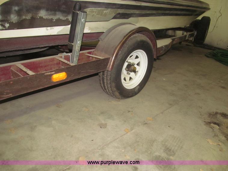 image for item F7245 1979 Ranger 18' boat