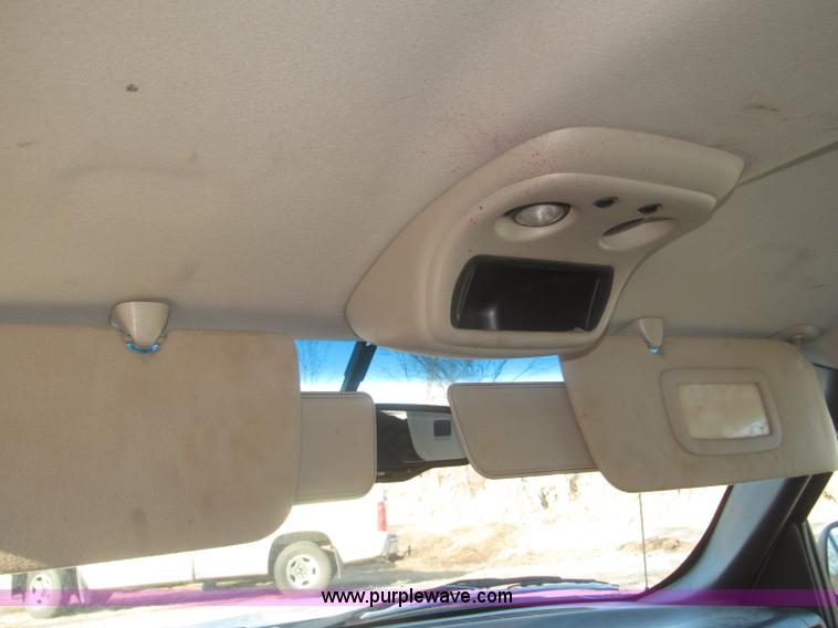 image for item F7253 2004 Chevrolet Silverado 1500 LS Ext. Cab pickup truck