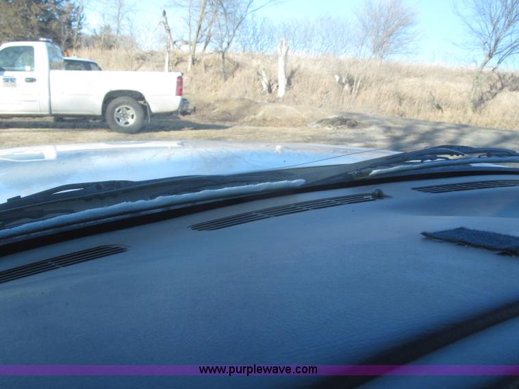 image for item F7253 2004 Chevrolet Silverado 1500 LS Ext. Cab pickup truck