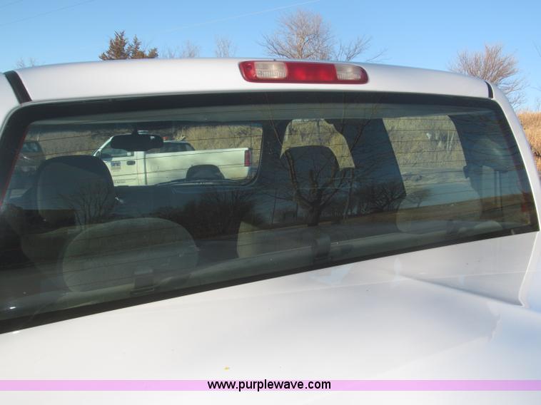 image for item F7253 2004 Chevrolet Silverado 1500 LS Ext. Cab pickup truck