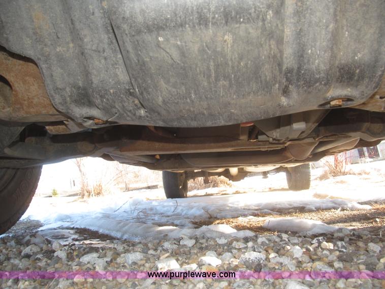 image for item F7253 2004 Chevrolet Silverado 1500 LS Ext. Cab pickup truck