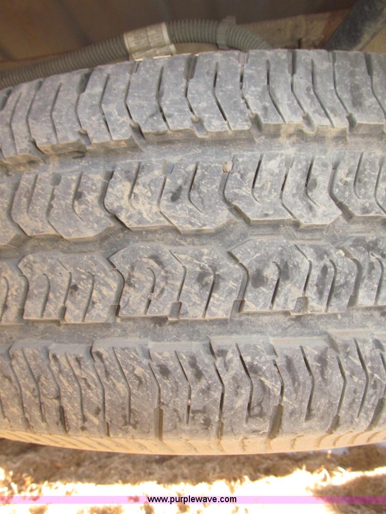 image for item F7253 2004 Chevrolet Silverado 1500 LS Ext. Cab pickup truck