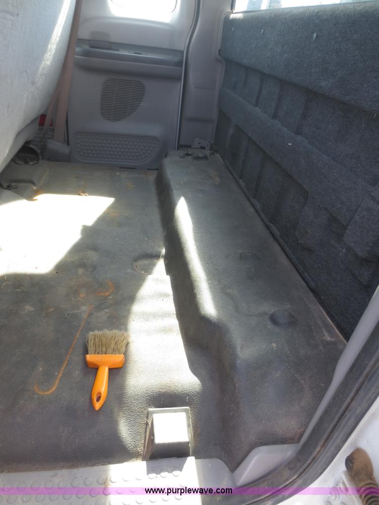 image for item F8188 2001 Ford F350 Super Duty flatbed truck