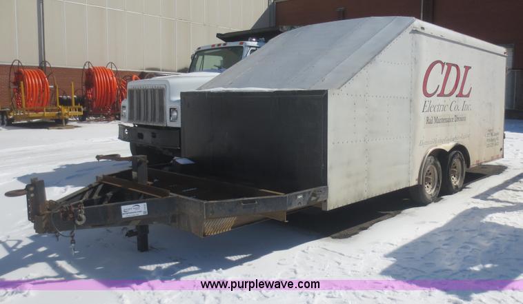 image for item F8191 2002 BNW enclosed trailer