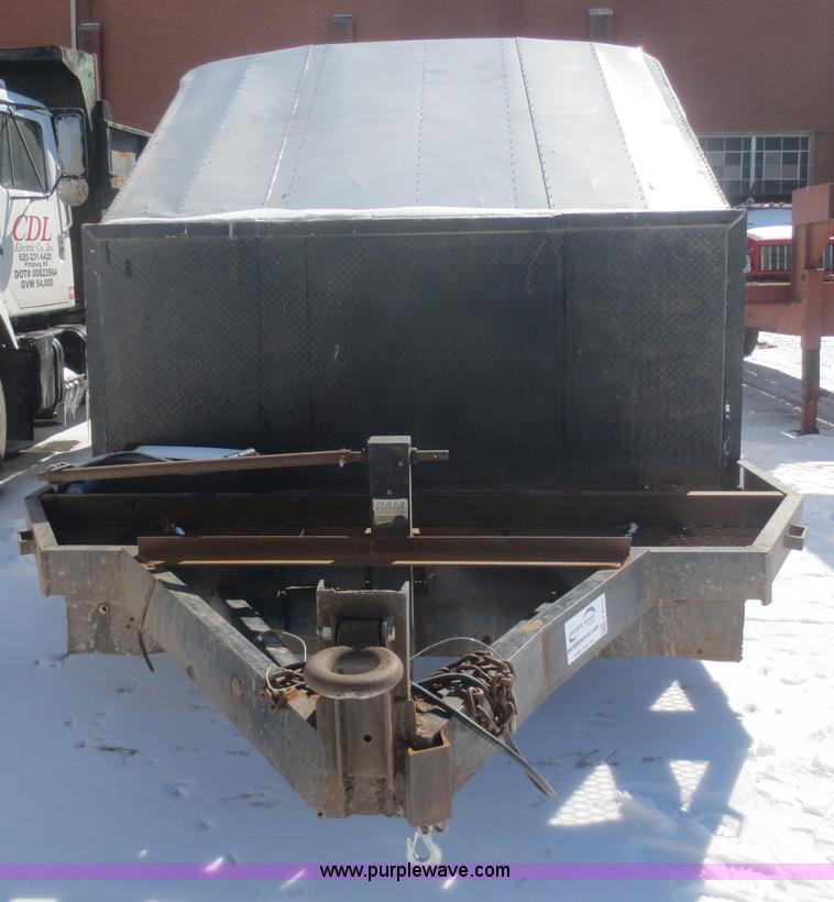 image for item F8191 2002 BNW enclosed trailer