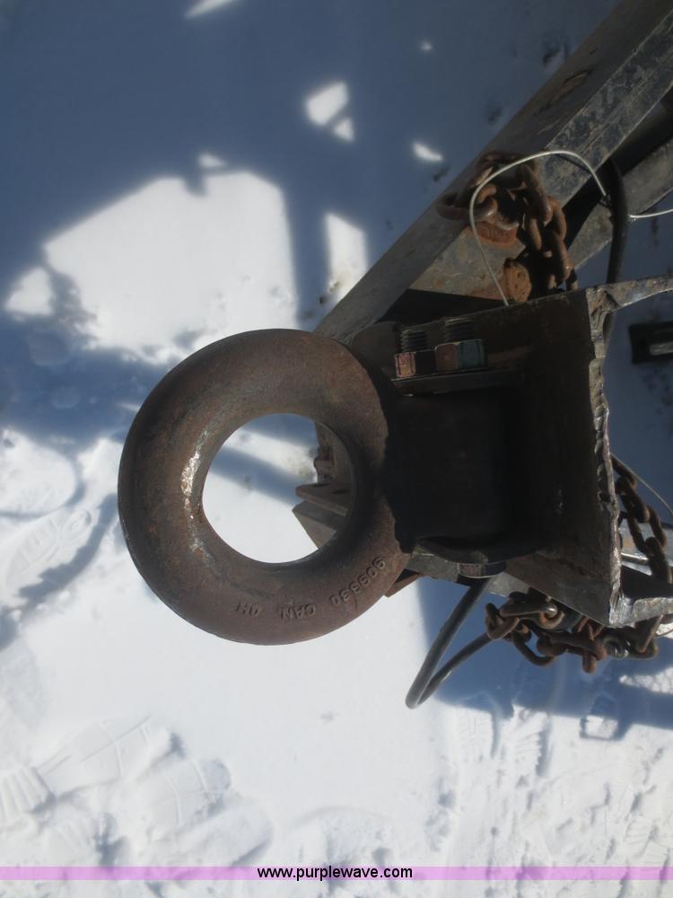 image for item F8191 2002 BNW enclosed trailer