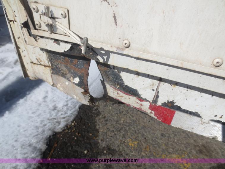 image for item F8191 2002 BNW enclosed trailer