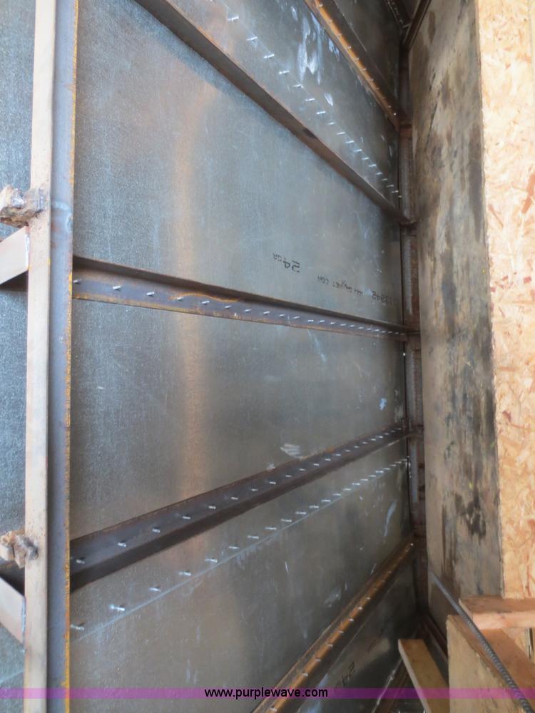 image for item F8191 2002 BNW enclosed trailer