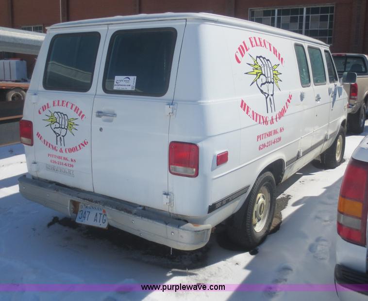 image for item F8196 1992 Chevrolet G10 van